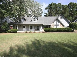 911 Foxwood Dr, Jacksonville, AR 72076