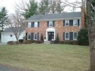 9228 Copenhaver Dr, Potomac, MD 20854