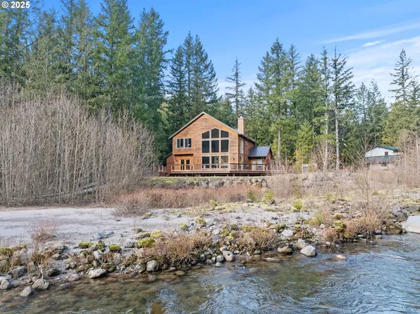 21440 E Glacier Ct, Rhododendron, OR 97049