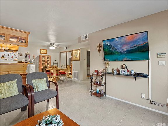 3rd image of 25007 Peachland Ave Unit 121