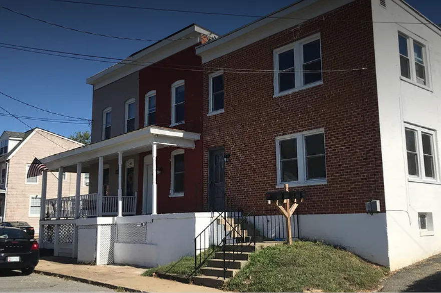 24 Hamilton Ave #4