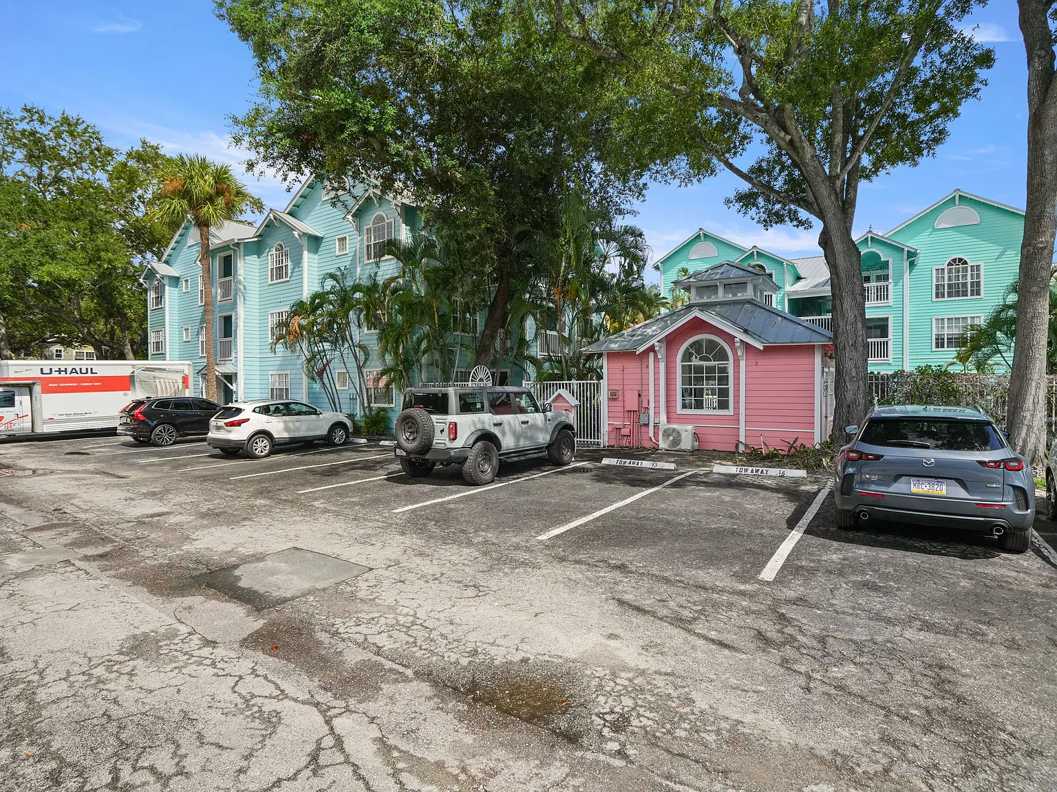 2 bed, 803 sqft, $1,895 — Photo 3