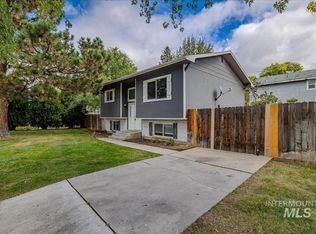 2002 N Raymond St, Boise, ID 83704