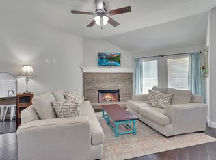 4017 Kensington Dr, Sanger, TX 76266