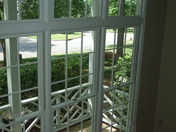 Plenty of natural daylight in living room