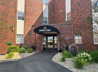 101 Woodstone Ln APT 18, New Kensington, PA 15068