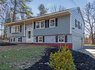 9 Jana Ln, Stratham, NH 03885