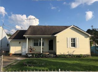 2036 Benedict Cir, Saint Albans, WV 25177