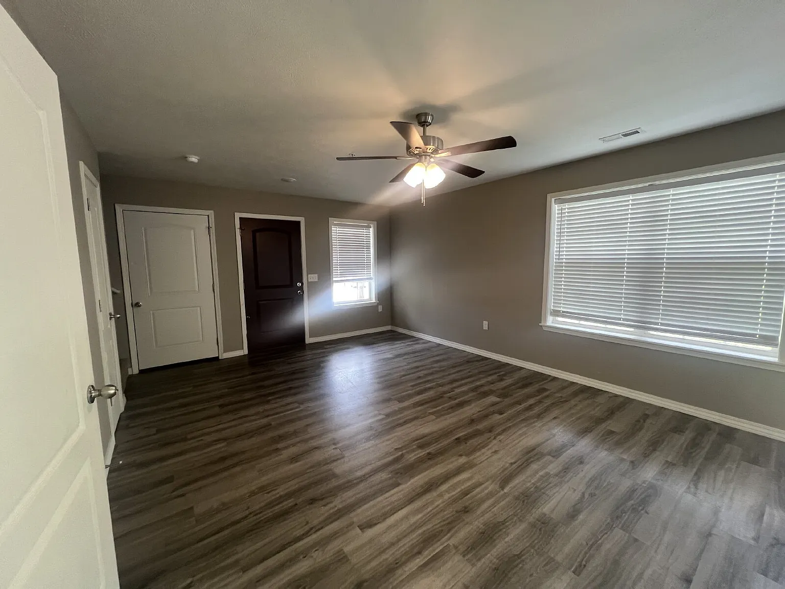 3 bed, 2.5 bath, $1,895 — Photo 4