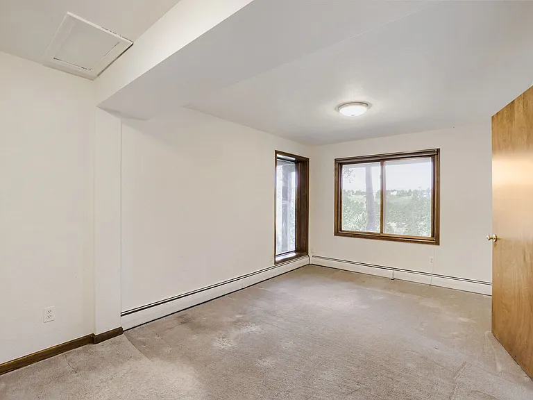 21648 Mountsfield Dr — Photo 31