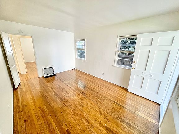 3rd image of 1218 1/2 E 1st St #0