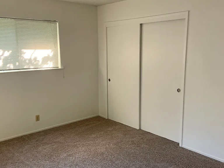 1520 Brown St — Photo 10