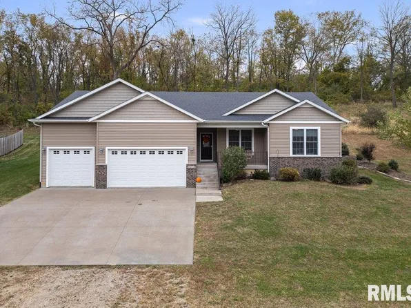 1215 Waverly Rd, Davenport, IA 52804