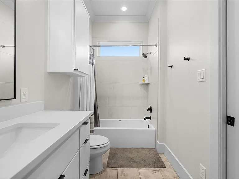 4906 Pearl River Ct — Photo 27