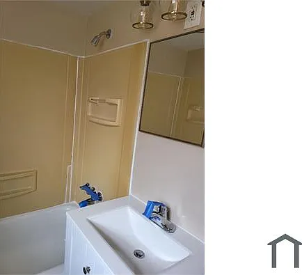3251 W 105th St #5 — Photo 3