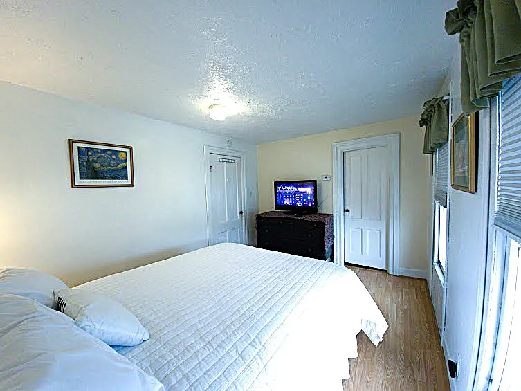 21 Beacon St #UP — Photo 2