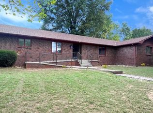 1401 Rosewood St, Monett, MO 65708