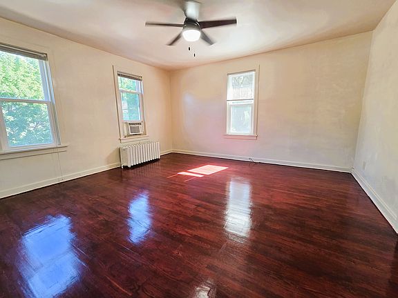 5th image of 817 W Wabasha St #2