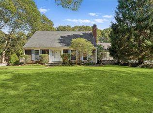 20 Foster Rd, Quogue, NY 11959