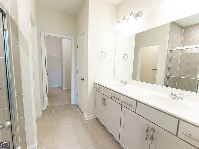 57 Robertson Ave — Photo 20