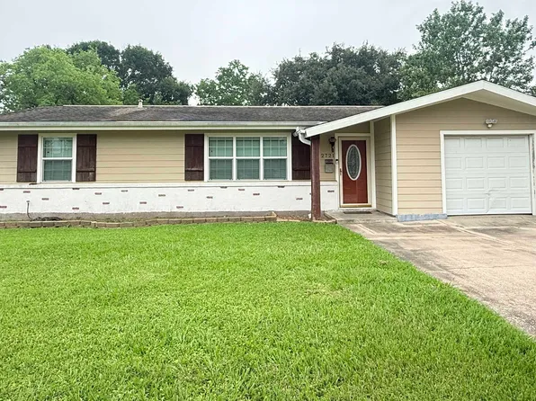 2721 Oleander Ln, Groves, TX 77619
