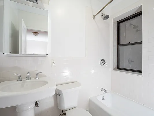 Rented by City Connections Realty | media 34