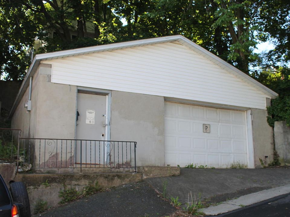 2nd image of 136 Terrace St #138
