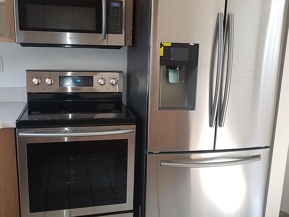 4th image of 979 Pinto Palm Ter APT 25