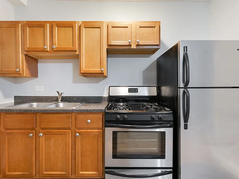 The Kenmore on Edgewater — Photo 10