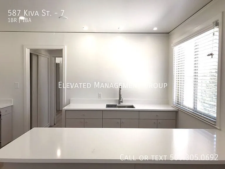 587 Kiva St #7 — Photo 6