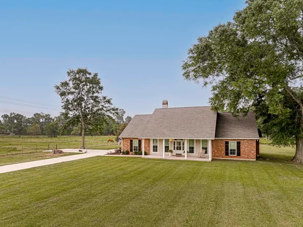 3747 Quarter Horse Ln, Addis, LA 70710