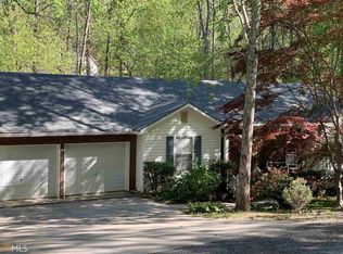 363 Woodlawn Dr, Cleveland, GA 30528