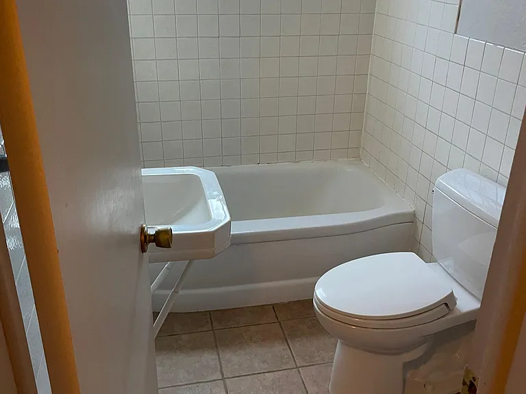 1589 N Utica St — Photo 13
