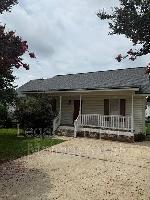 3 bed, 2.0 bath, 1164 sqft, $1,875 — Photo 1