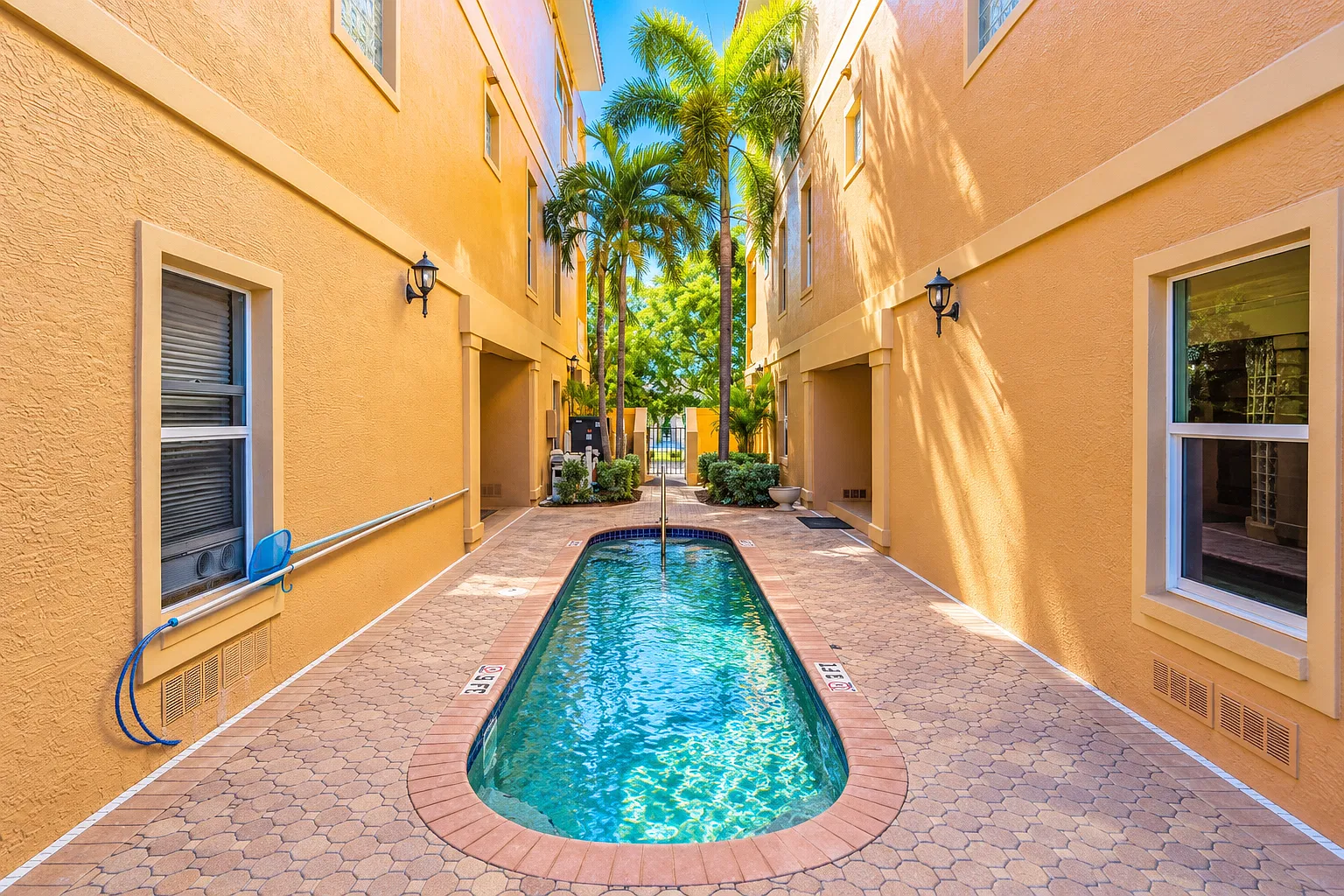 3 bed, 3080 sqft, $7,000 — Photo 3