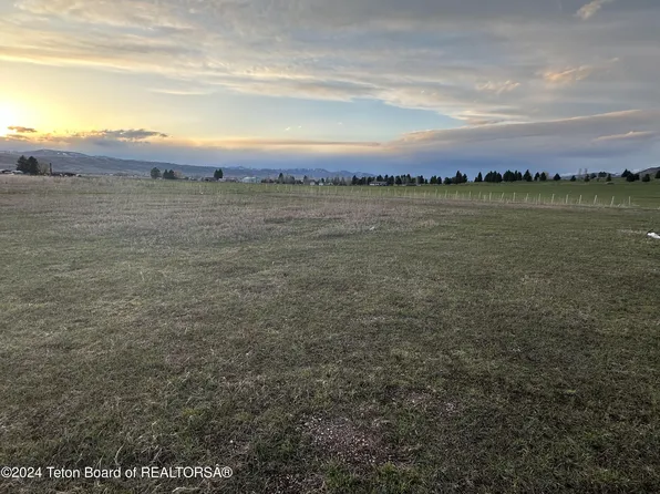 25 Honeybee Mdws, Afton, WY 83110