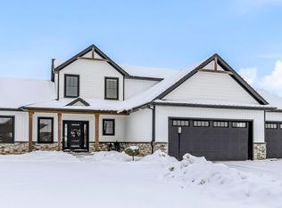 50637 Stonecutter Dr, Granger, IN 46530