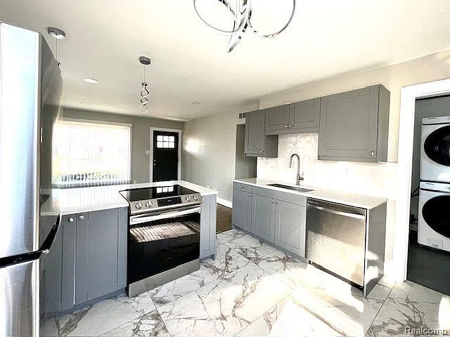 3912 Coolidge Hwy — Photo 5