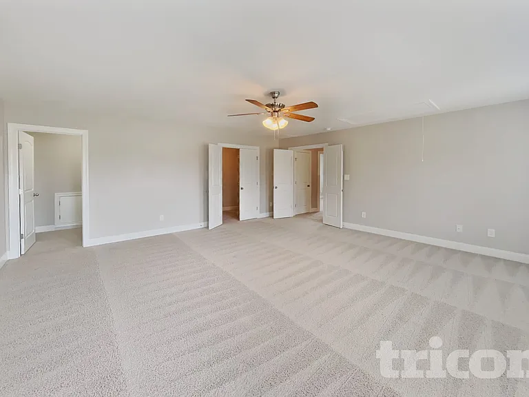 70 Hilldebrant Dr — Photo 11