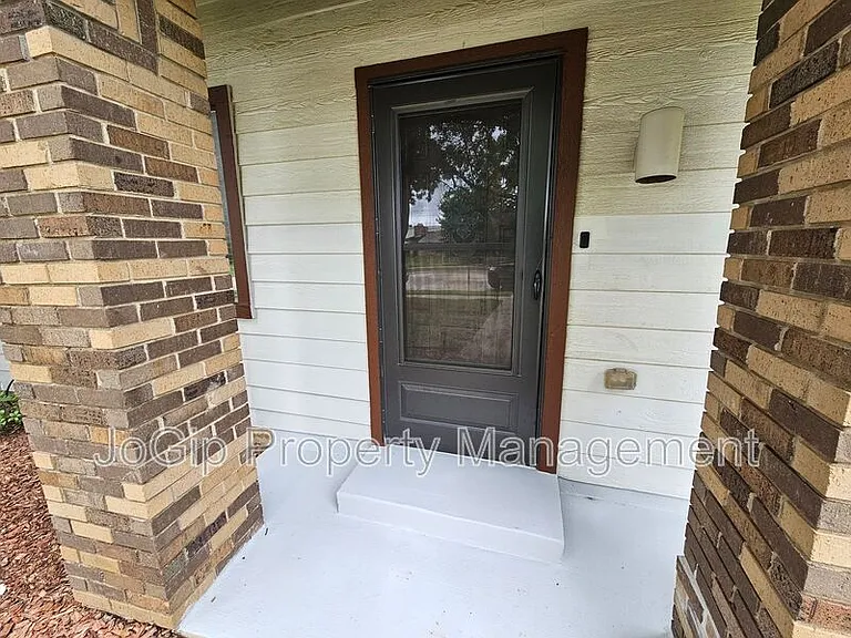 602 Prairie Dell St — Photo 3