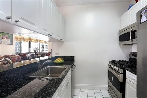 Sold by Citi Habitats | media 13