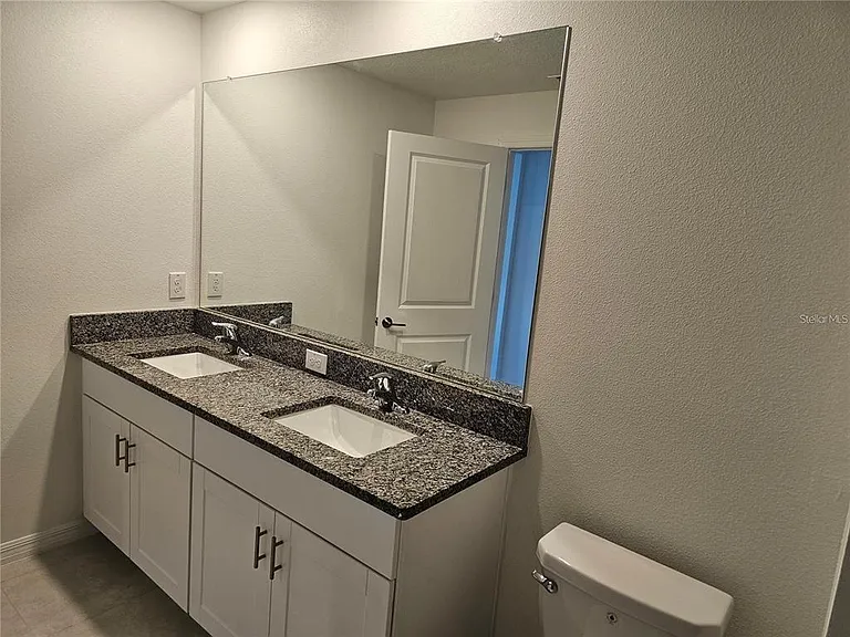 8309 Crescent Oaks Dr — Photo 30