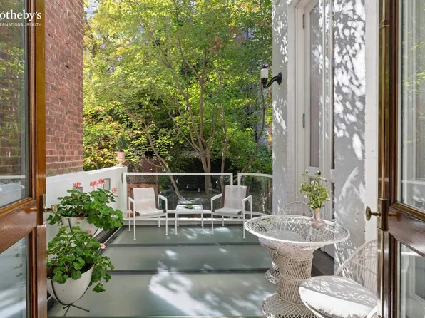 138 West 82nd Street image 13 of 39