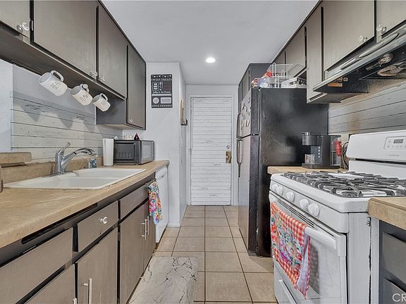 5th image of 4883 Jackson St