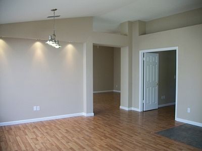 2nd image of 1819 Maude St