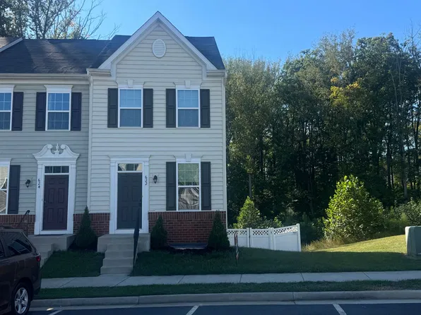 622 Streamview Dr, Fredericksburg, VA 22405