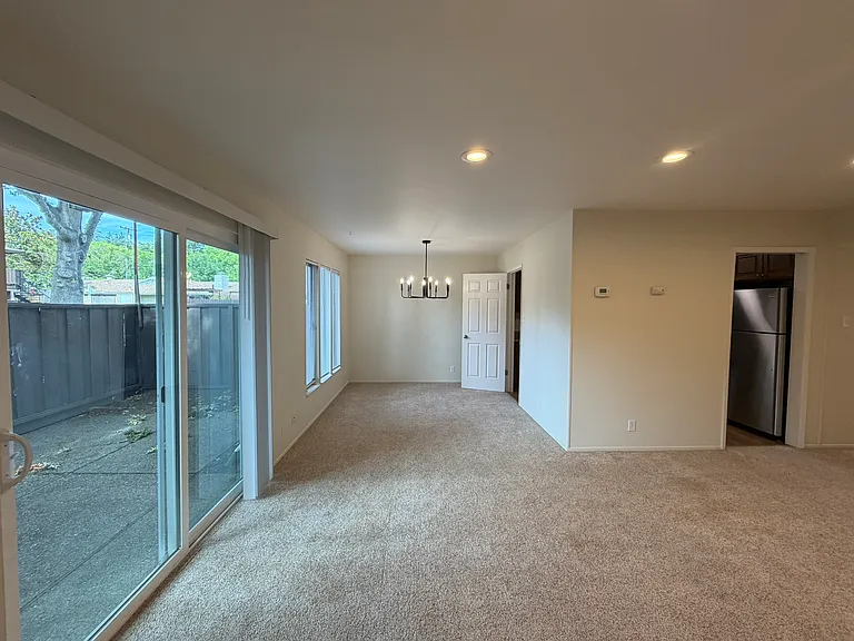 2060 Camel Ln #4 — Photo 24