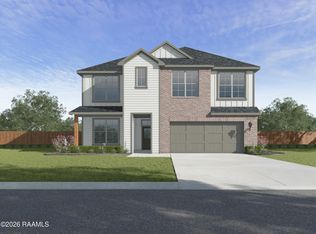 121 Belle Lake Dr, Lafayette, LA 70506