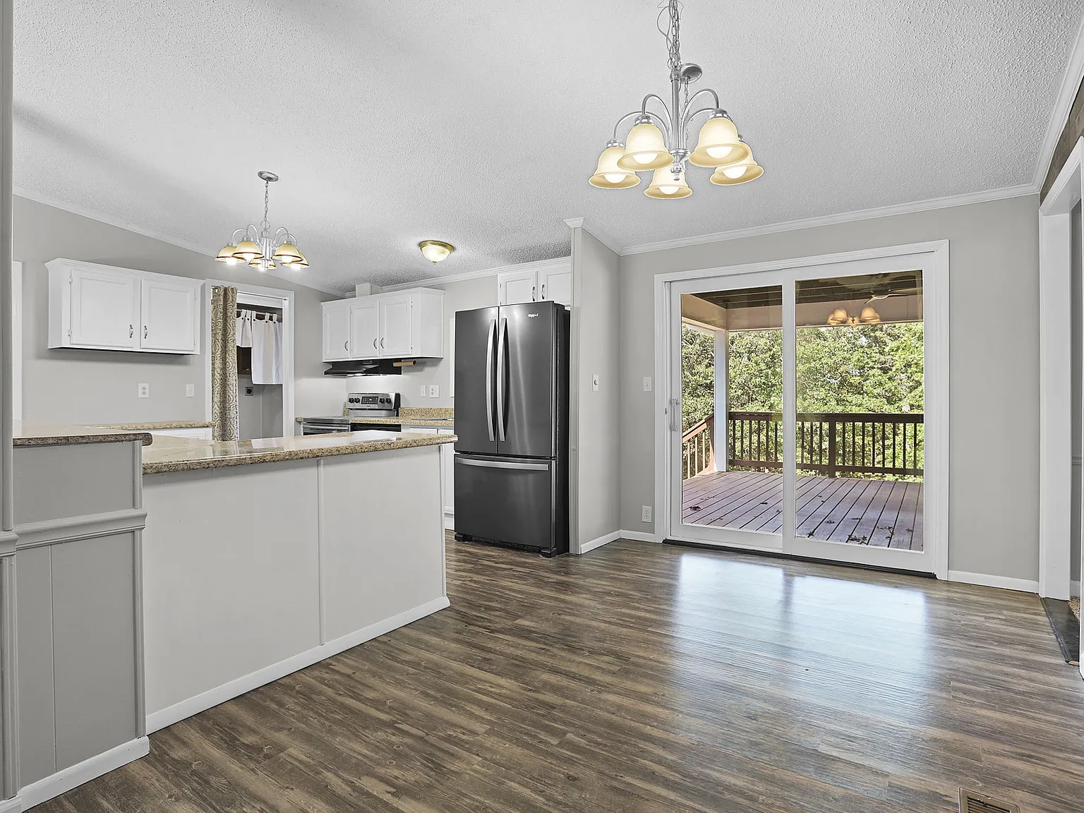 4 bed, 2000 sqft, $2,100 — Photo 3