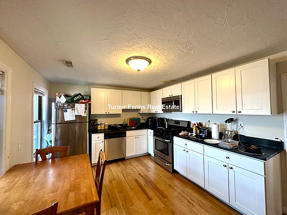 2nd image of 914 Dorchester Ave #33